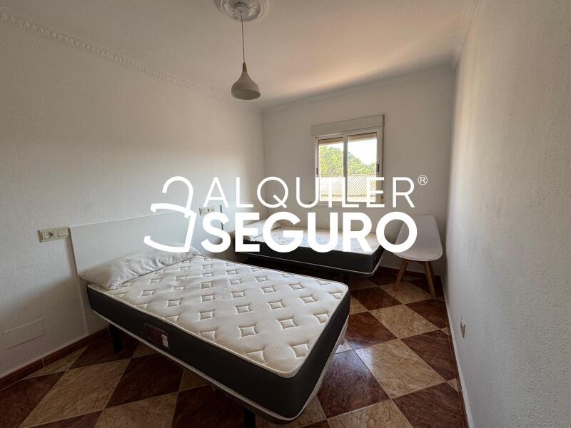 Piso en Calle Renfe, ANTEQUERA MÁLAGA