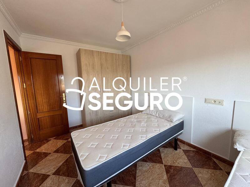 Piso en Calle Renfe, ANTEQUERA MÁLAGA