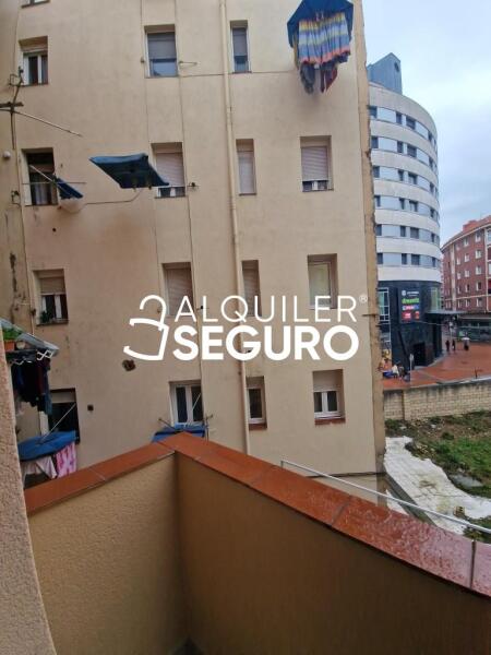 Piso en Calle San Juan, BARAKALDO VIZCAYA-BIZKAIA