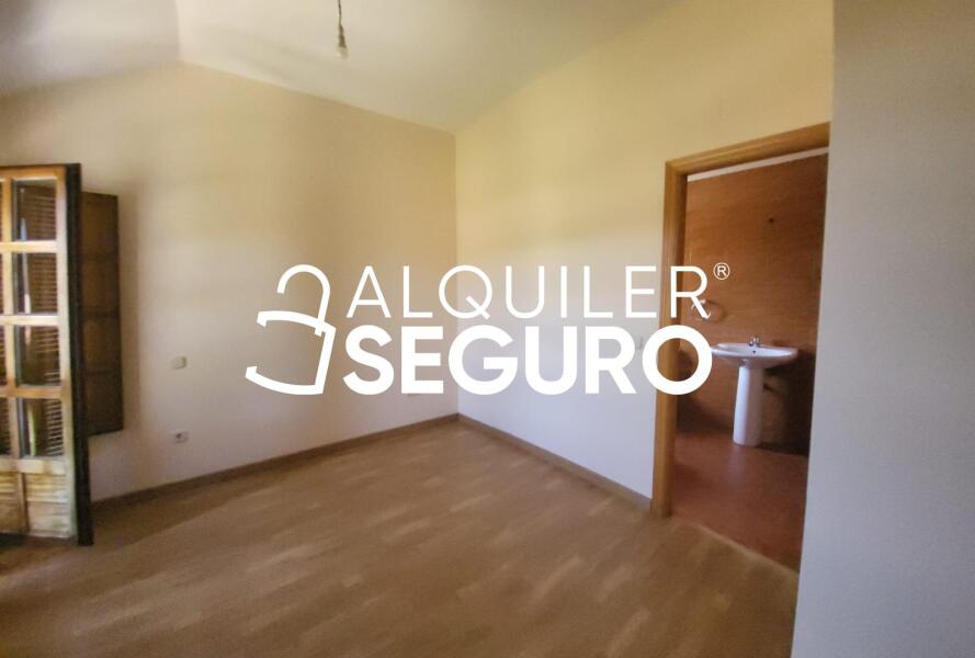 Piso en Calle Real, PEGUERINOS ÁVILA