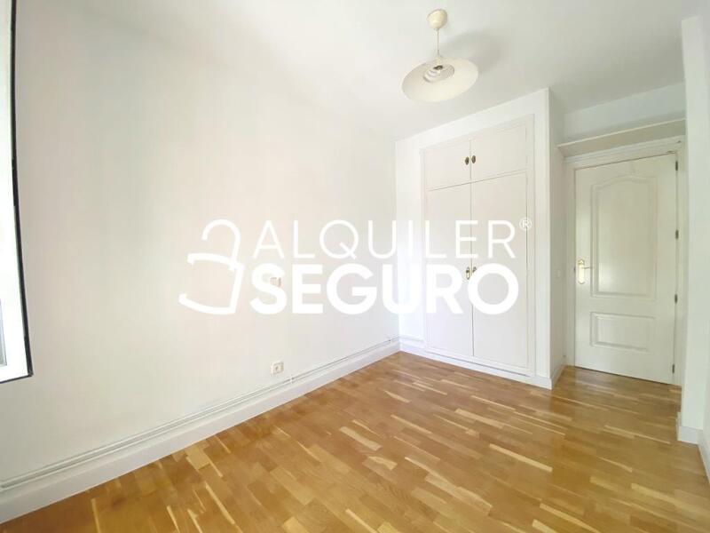 Piso en Calle Los Astros , RIVAS-VACIAMADRID MADRID