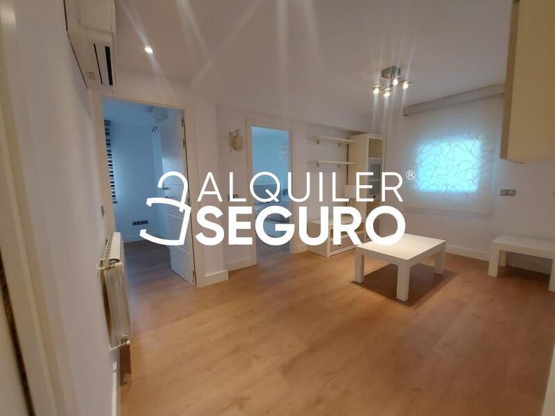Inmueble en Calle del Apóstol Santiago, MADRID