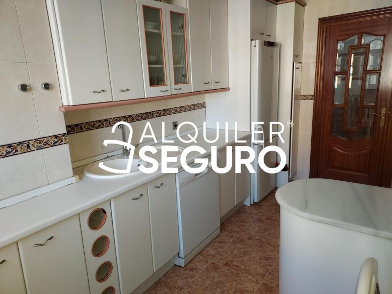 Piso en Avenida Jose Iturbi, MÁLAGA MÁLAGA