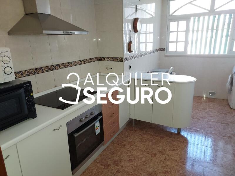 Piso en Avenida Jose Iturbi, MÁLAGA MÁLAGA