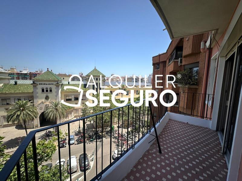 Piso en Calle Ontinyent, VALENCIA VALENCIA