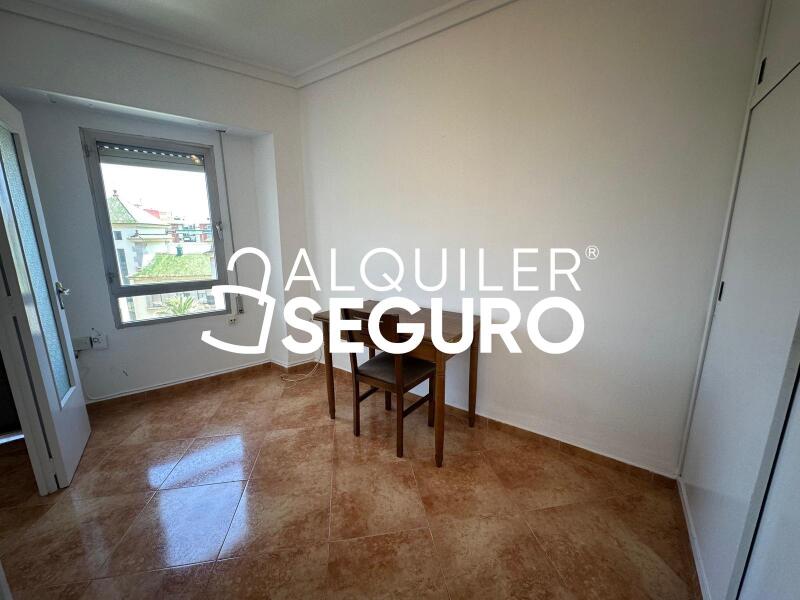 Piso en Calle Ontinyent, VALENCIA VALENCIA