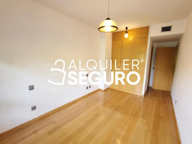 Piso en Avenida Huerta Grande, POZUELO DE ALARCÓN MADRID