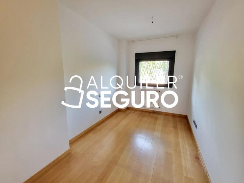 Piso en Avenida Huerta Grande, POZUELO DE ALARCÓN MADRID