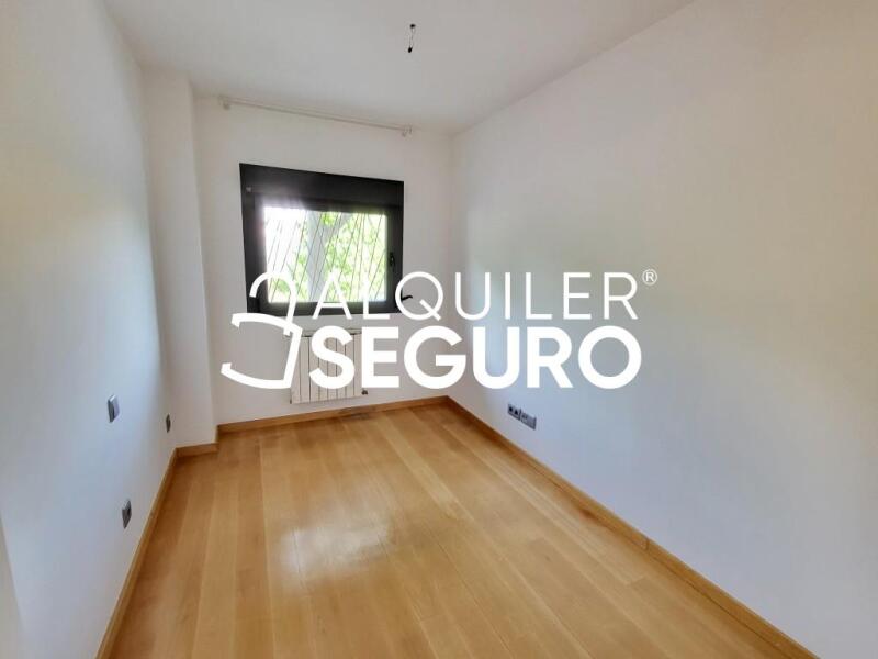Piso en Avenida Huerta Grande, POZUELO DE ALARCÓN MADRID