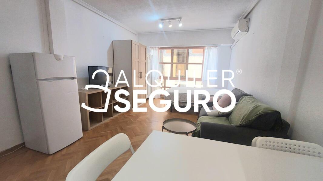 Inmueble en Calle de Alvarado, MADRID