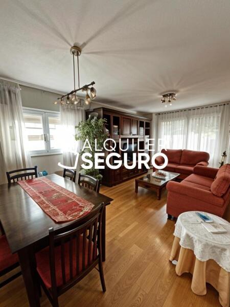 Inmueble en Calle Ortiz Campos , MADRID