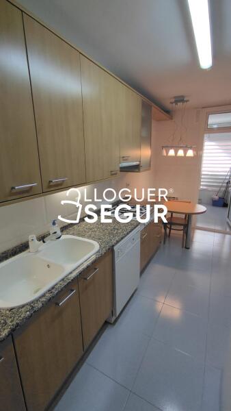 Piso en Calle Pere Alvarez , SANT FELIU DE LLOBREGAT BARCELONA