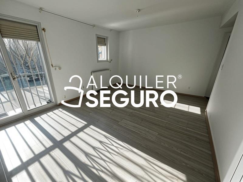 Inmueble en Calle Castillo Madrigal Altas Torres, MADRID