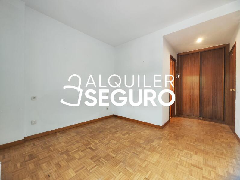 Piso en Calle del Arquitecto Sánchez Arcas , MADRID MADRID