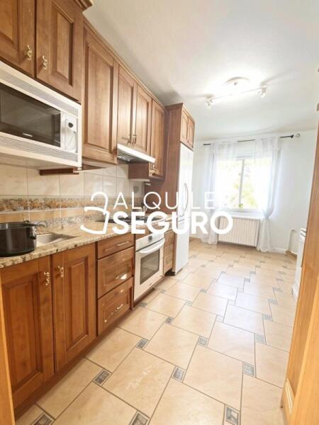 Piso en Calle Granada, VILLA DEL PRADO MADRID