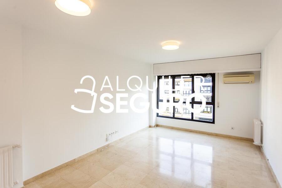 Inmueble en Calle de Raimundo Fdez. Villaverde, MADRID