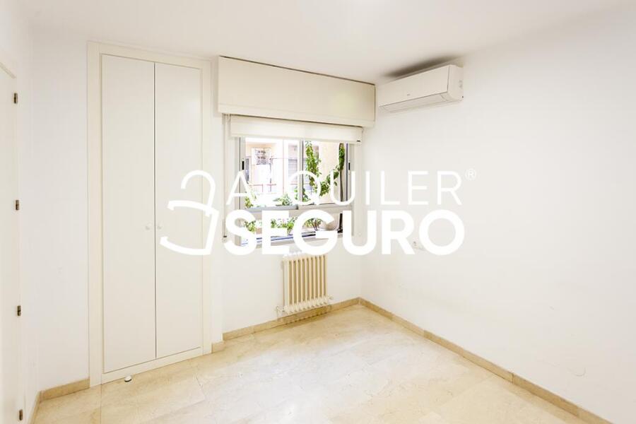 Piso en Calle de Raimundo Fdez. Villaverde, MADRID MADRID
