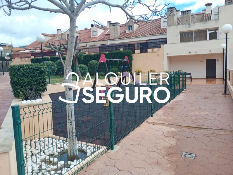 Piso en Calle Agave , BENALMÁDENA MÁLAGA