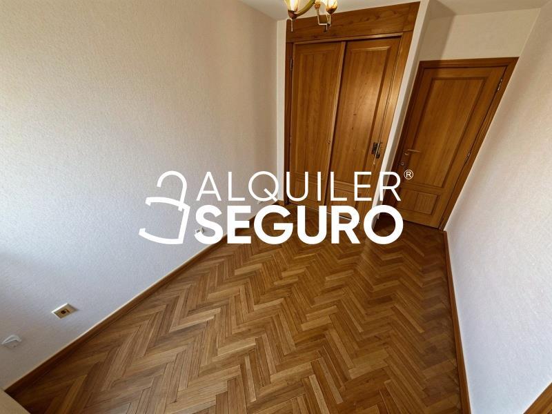Piso en Calle del Puerto de Málaga, COSLADA MADRID