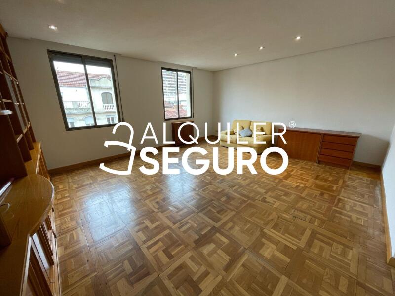 Inmueble en Calle Guzmán el Bueno, MADRID