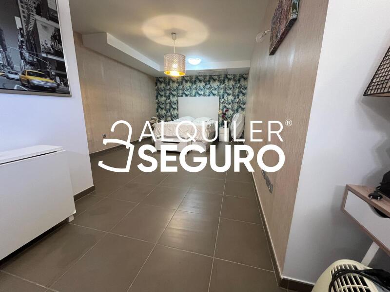 Piso en Calle El Salvador , ESTEPONA MÁLAGA