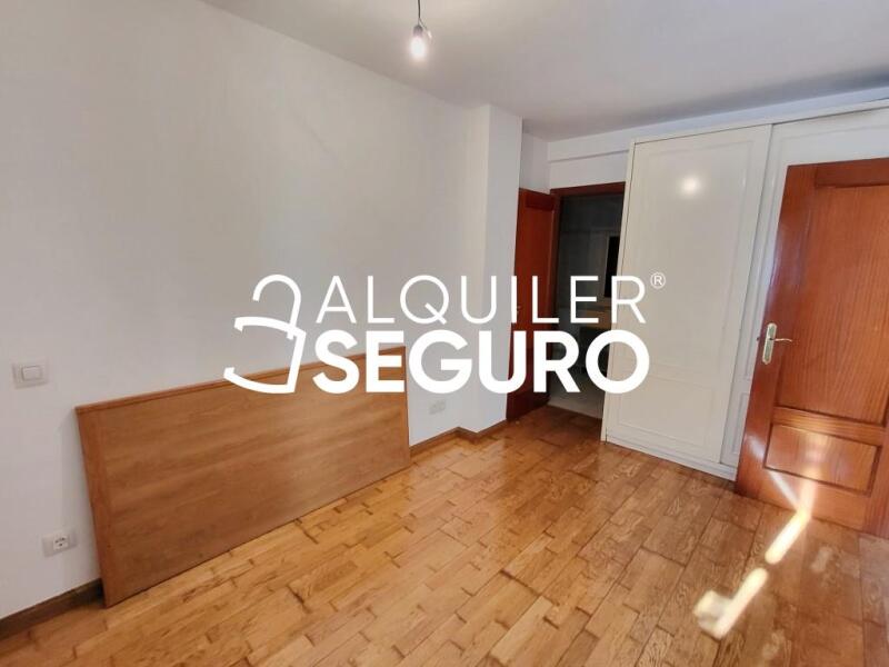 Piso en Calle Nardos, MÓSTOLES MADRID