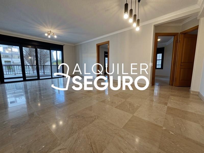 Piso en Avenida MAR MEDITERRANEO, MARBELLA MÁLAGA