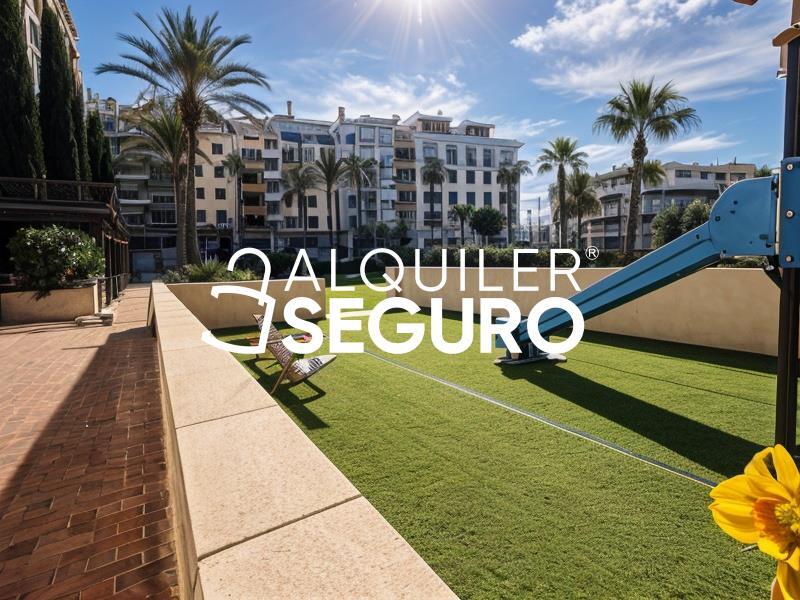 Piso en Avenida MAR MEDITERRANEO, MARBELLA MÁLAGA