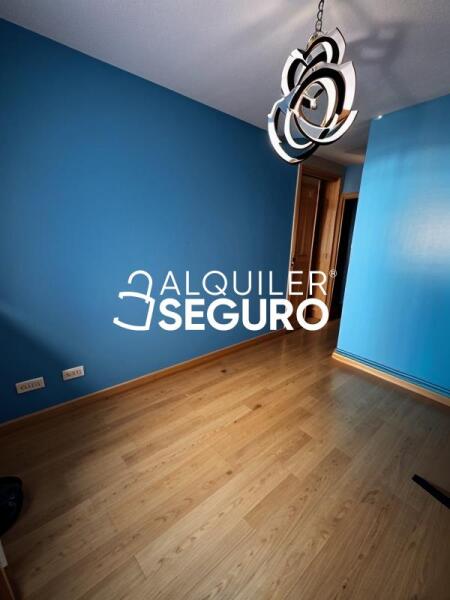 Piso en Calle Val, LOECHES MADRID