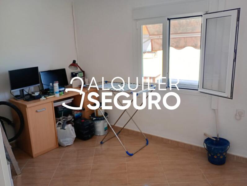 Piso en Calle La Caramba , MÁLAGA MÁLAGA