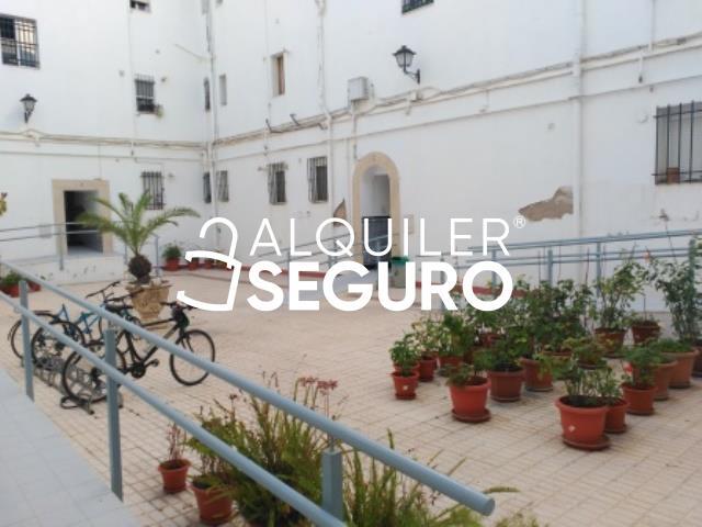 Piso en Calle Carlos Brujes, SEVILLA SEVILLA