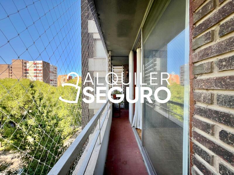 Inmueble en Calle de Ginzo de Limia , MADRID