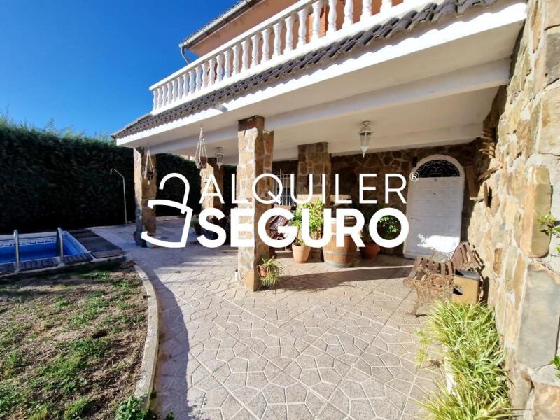 Piso en Calle Vigo-Fado, CASARRUBIOS DEL MONTE TOLEDO