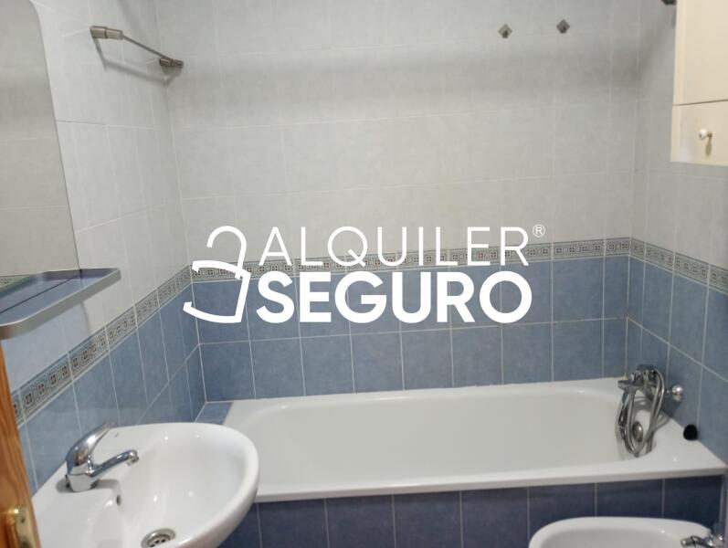 Piso en Calle Alc.Ramón Irrizarri Pastor, ALHAURIN DE LA TORRE  MÁLAGA