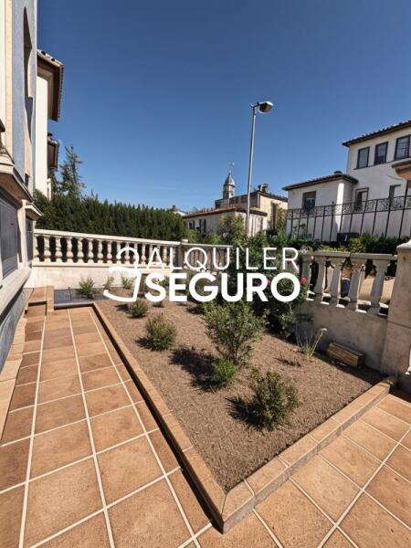 Piso en Calle Los Abetos, PELIGROS GRANADA