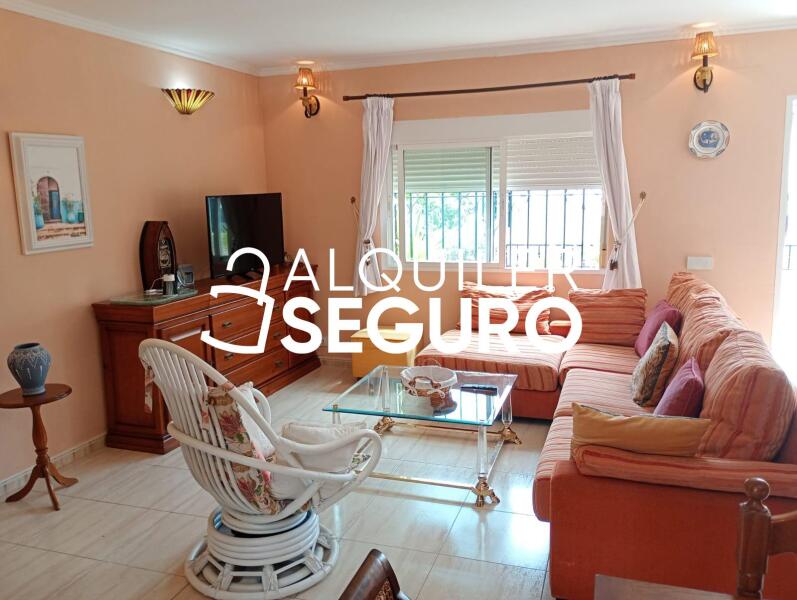 Piso en Calle Las jacarandas, BENALMÁDENA MÁLAGA