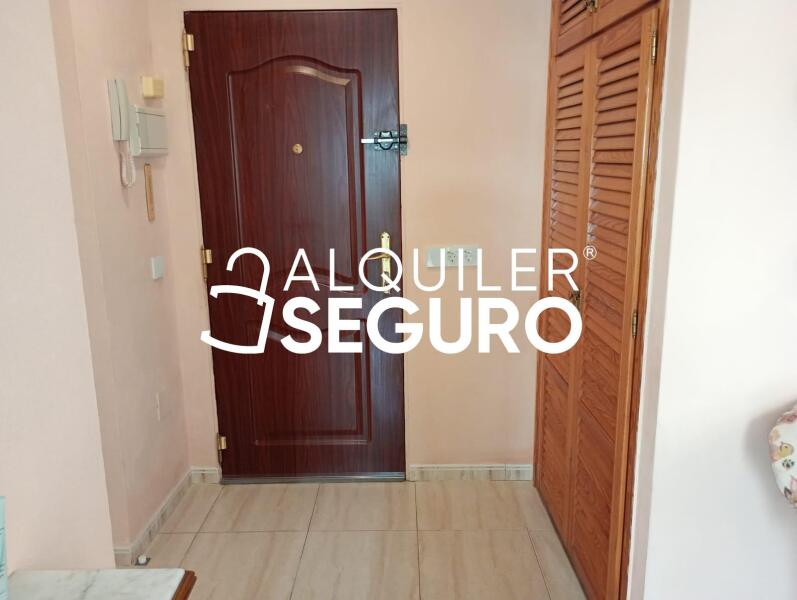 Piso en Calle Las jacarandas, BENALMÁDENA MÁLAGA