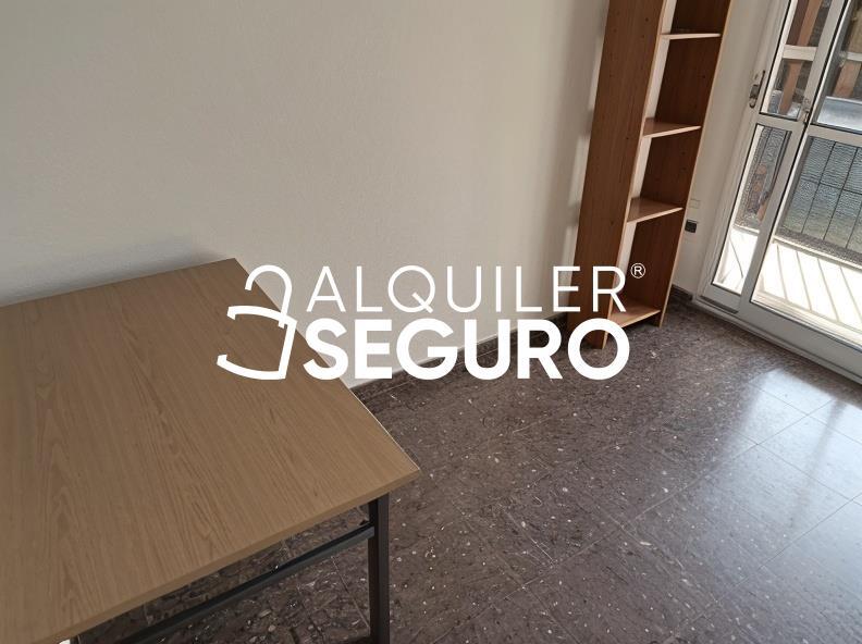 Piso en Calle Sector Triángulo, DOS HERMANAS SEVILLA