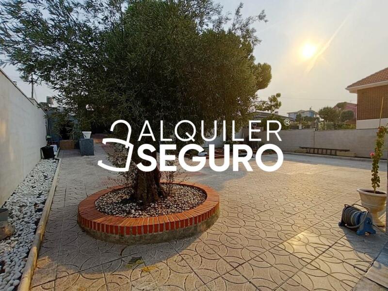 Piso en Calle Menorca, CASARRUBIOS DEL MONTE TOLEDO