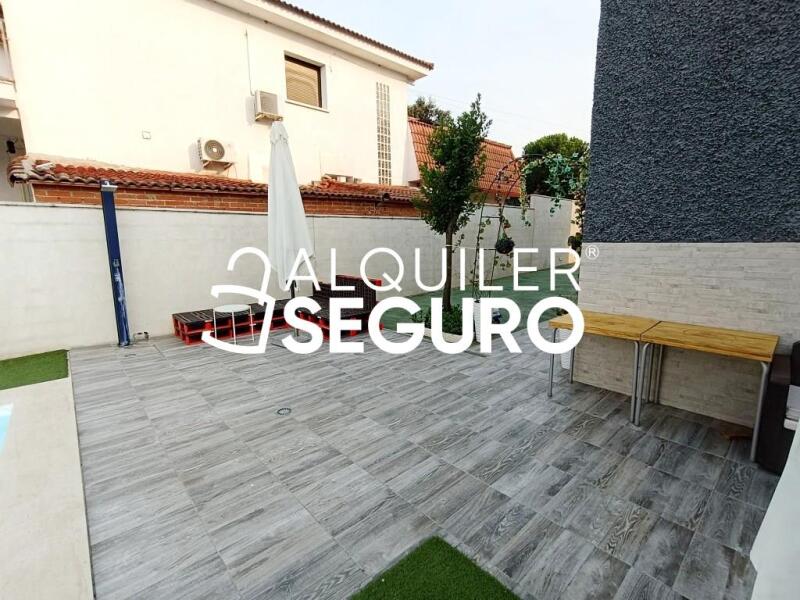 Piso en Calle Menorca, CASARRUBIOS DEL MONTE TOLEDO