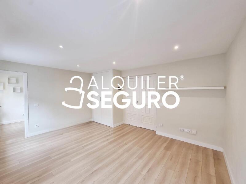 Inmueble en Calle Escudero, MADRID