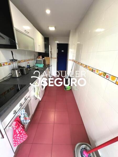 Piso en Avenida Fuenlabrada, LEGANÉS MADRID