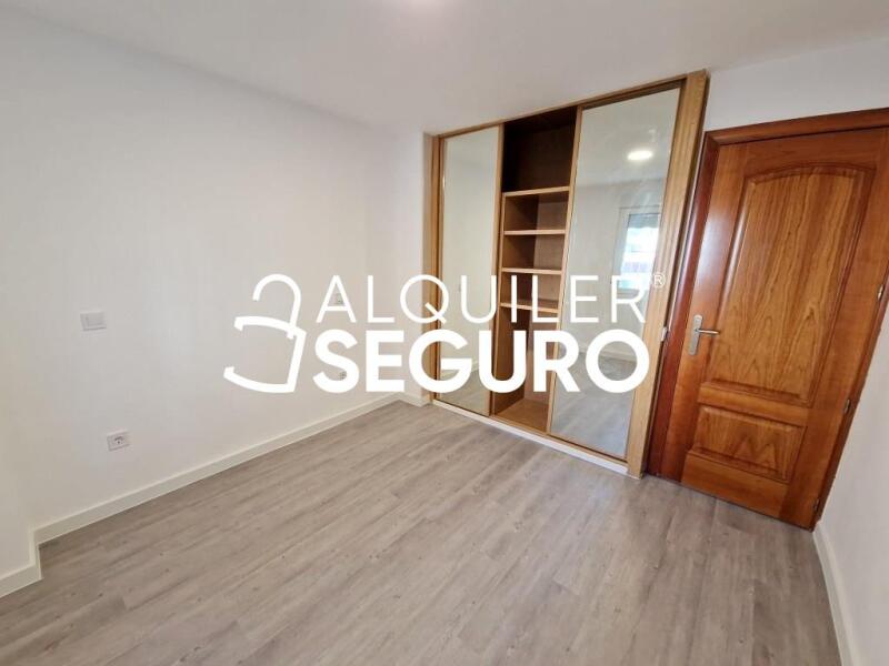 Piso en Plaza Arroyomolinos, MÓSTOLES MADRID