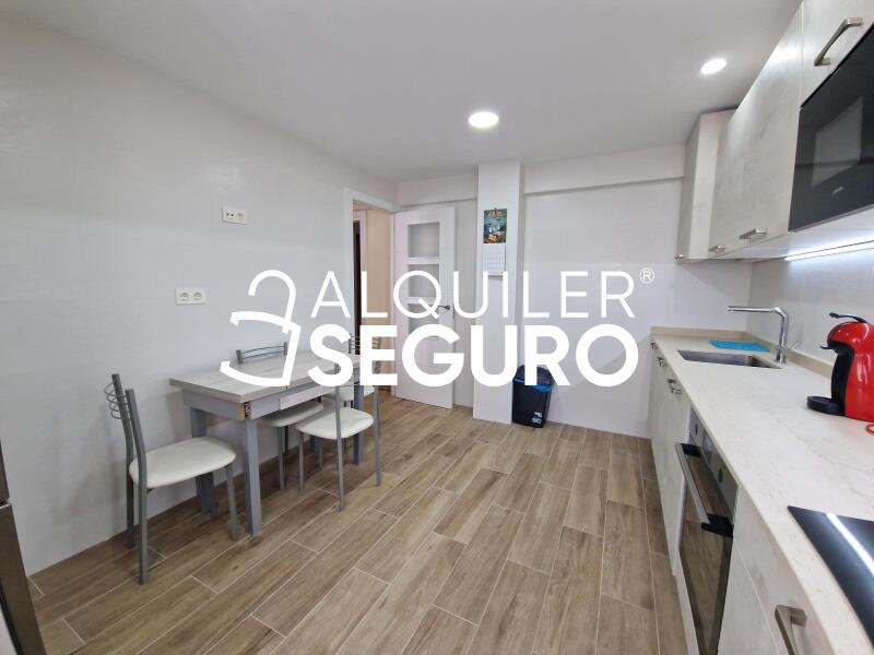 Piso en Calle Ruben Dario , BARAKALDO VIZCAYA-BIZKAIA