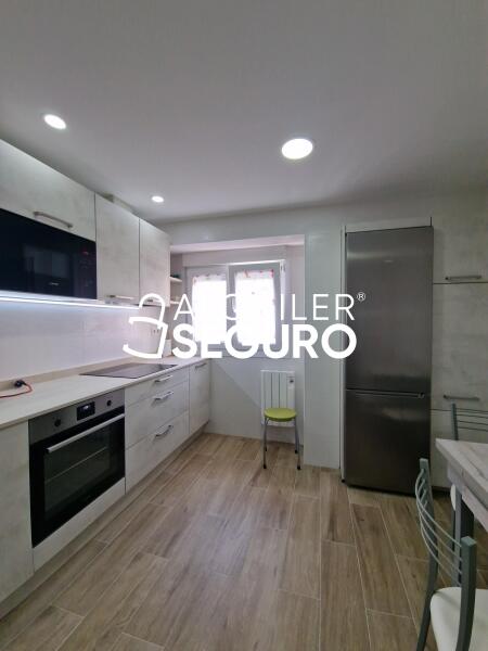 Piso en Calle Ruben Dario , BARAKALDO VIZCAYA-BIZKAIA