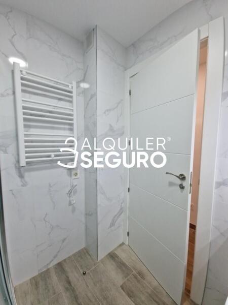 Piso en Calle Ruben Dario , BARAKALDO VIZCAYA-BIZKAIA