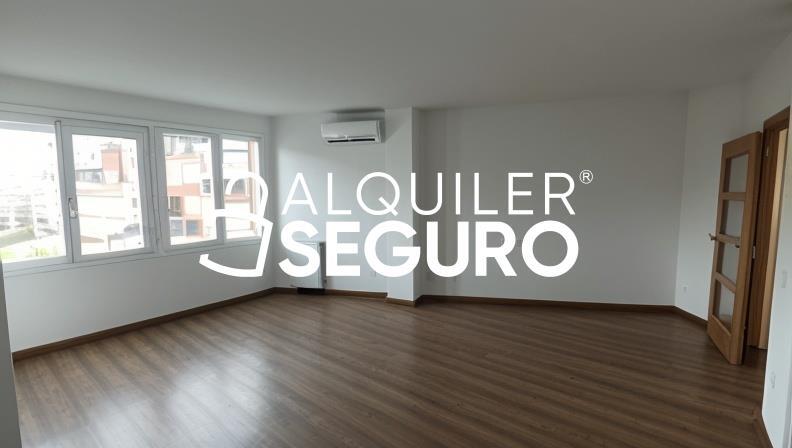 Inmueble en Calle de Oña, MADRID